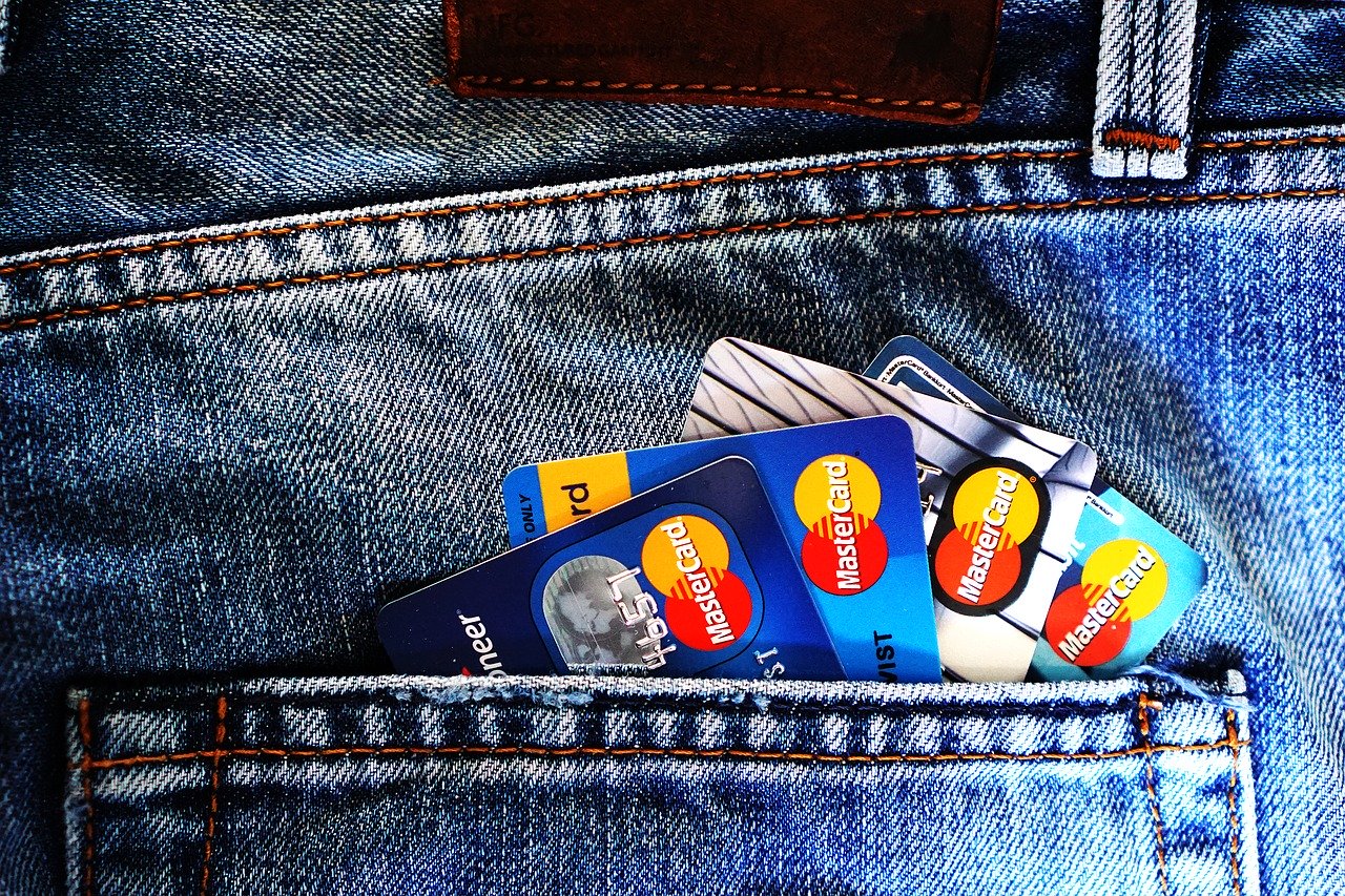 How To Meet Your Credit Card Spending Limit